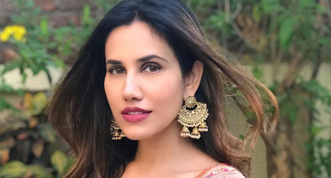 Sonnalli Seygall won’t let Omicron variant scare stop her from working