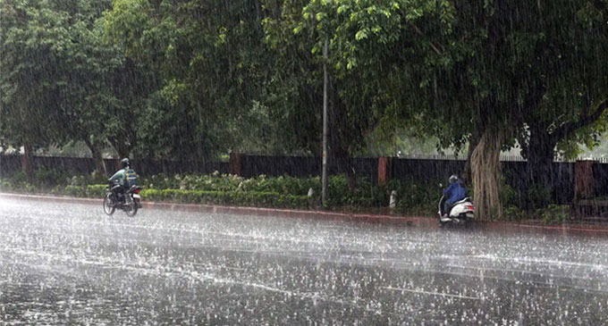 Met Department predicts showers will continue at night
