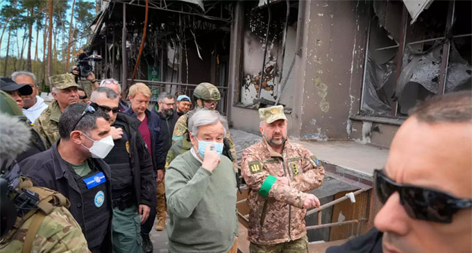 Russian strikes hit Kyiv as UN chief visits