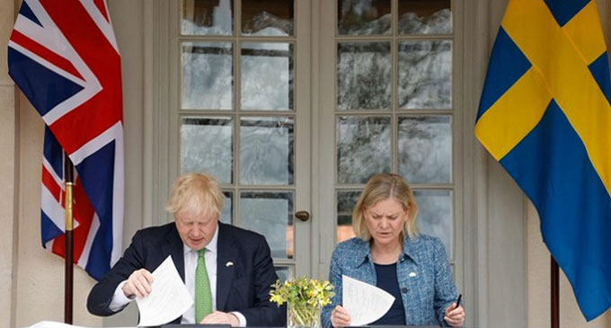 UK agrees mutual security deals with Finland and Sweden