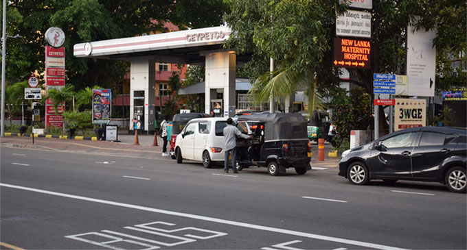 Four arrested over unruly conduct at filling stations