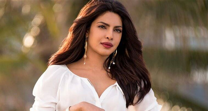 Priyanka to play a role in upcoming Hollywood movie with Mindy Kaling