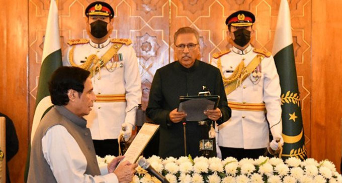 Parvez Elahi sworn in as Pak Punjab’s new CM