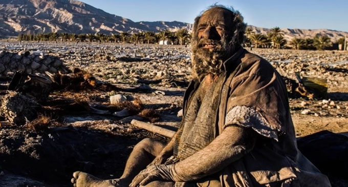 ‘World’s dirtiest man’ dies in Iran after first wash in more than 50 years